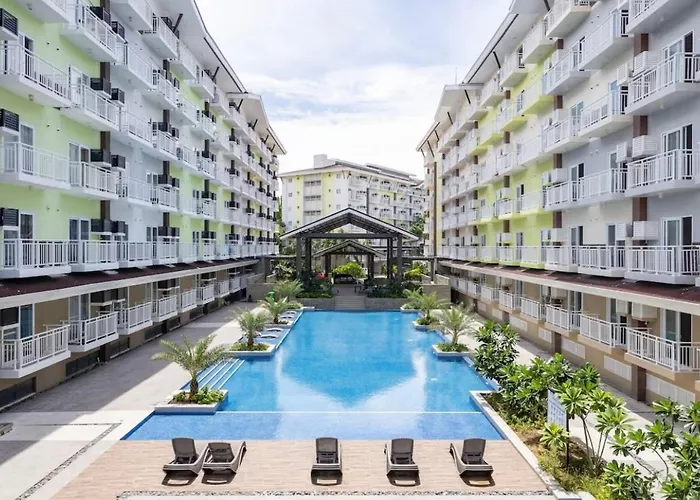 Aparthotel Amani By Hernz L With Balcony L Pool View L L Staycations L Airport Lapu-Lapu City