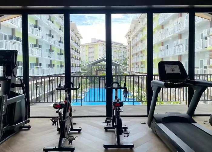 Amani By Hernz L With Balcony L Pool View L L Staycations L Airport 3* Lapu-Lapu City