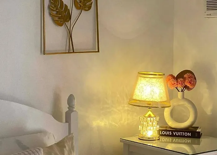 Amani By Hernz L With Balcony L Pool View L L Staycations L Airport 3*