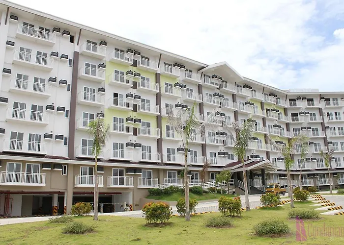 Amani By Hernz L With Balcony L Pool View L L Staycations L Airport Aparthotel 3*